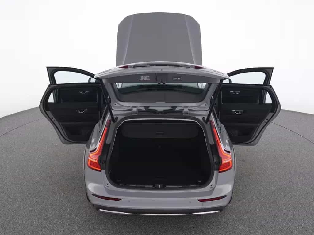 Volvo V60 Cross Country B4 AWD PLUS AHK+WINTERPAK 01/2024-photo-13