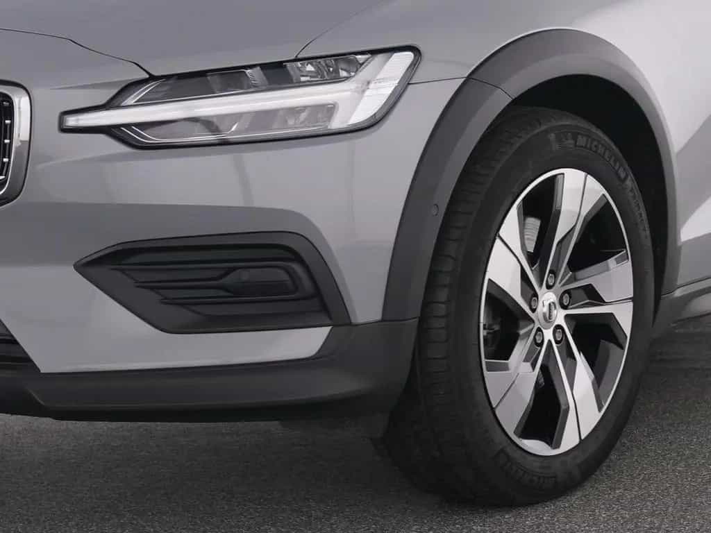 Volvo V60 Cross Country B4 AWD PLUS AHK+WINTERPAK 01/2024-photo-8