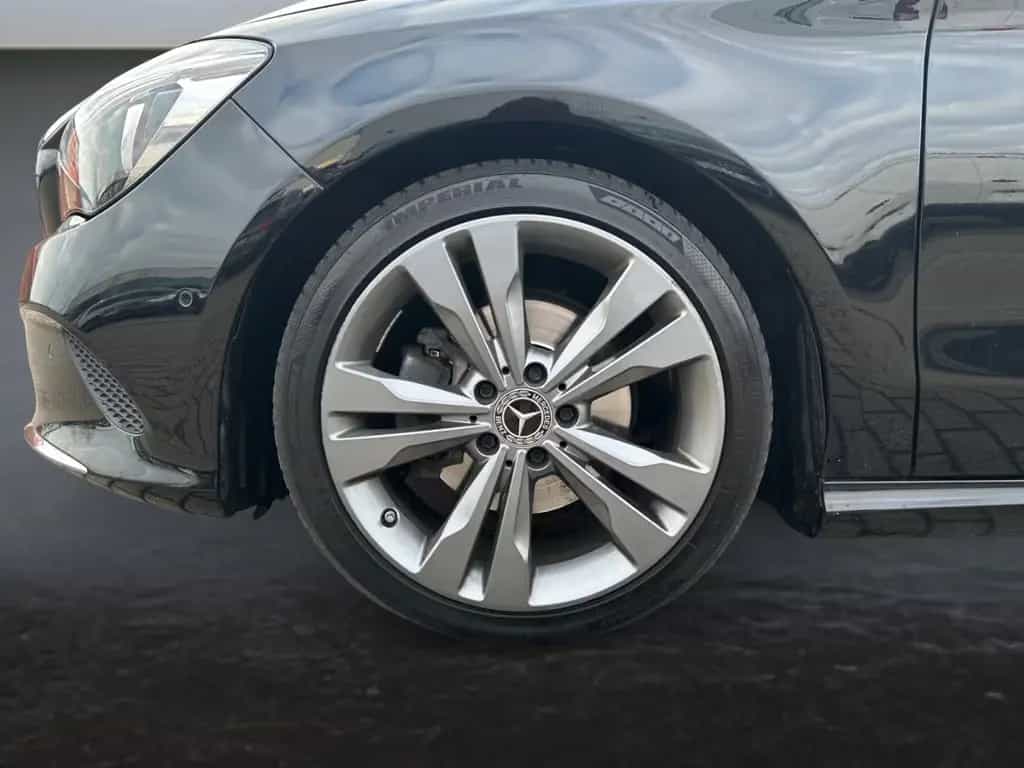 Mercedes-Benz CLA-Class 200 Shooting Brake 7G Urban *LED*StHz*Pano* 10/2018-photo-21