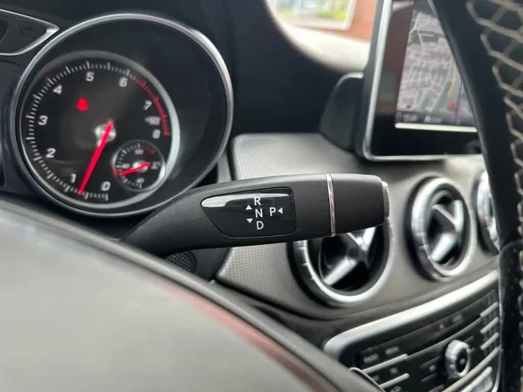 Mercedes-Benz CLA-Class 200 Shooting Brake 7G Urban *LED*StHz*Pano* 10/2018-photo-26