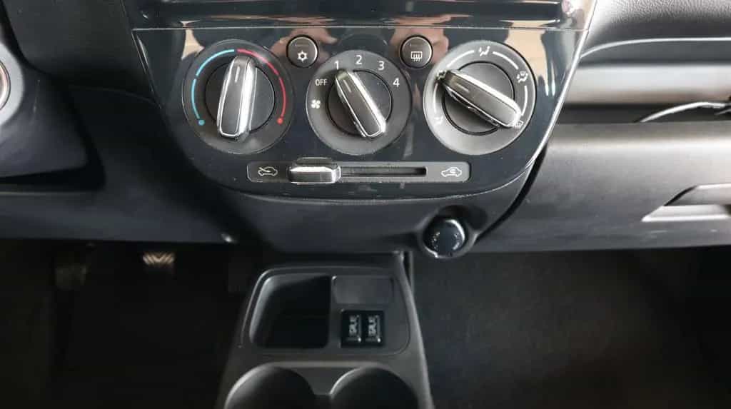Mitsubishi Space Star*80PS*NAVI*SHZ*Apple/Android* 07/2018-photo-11