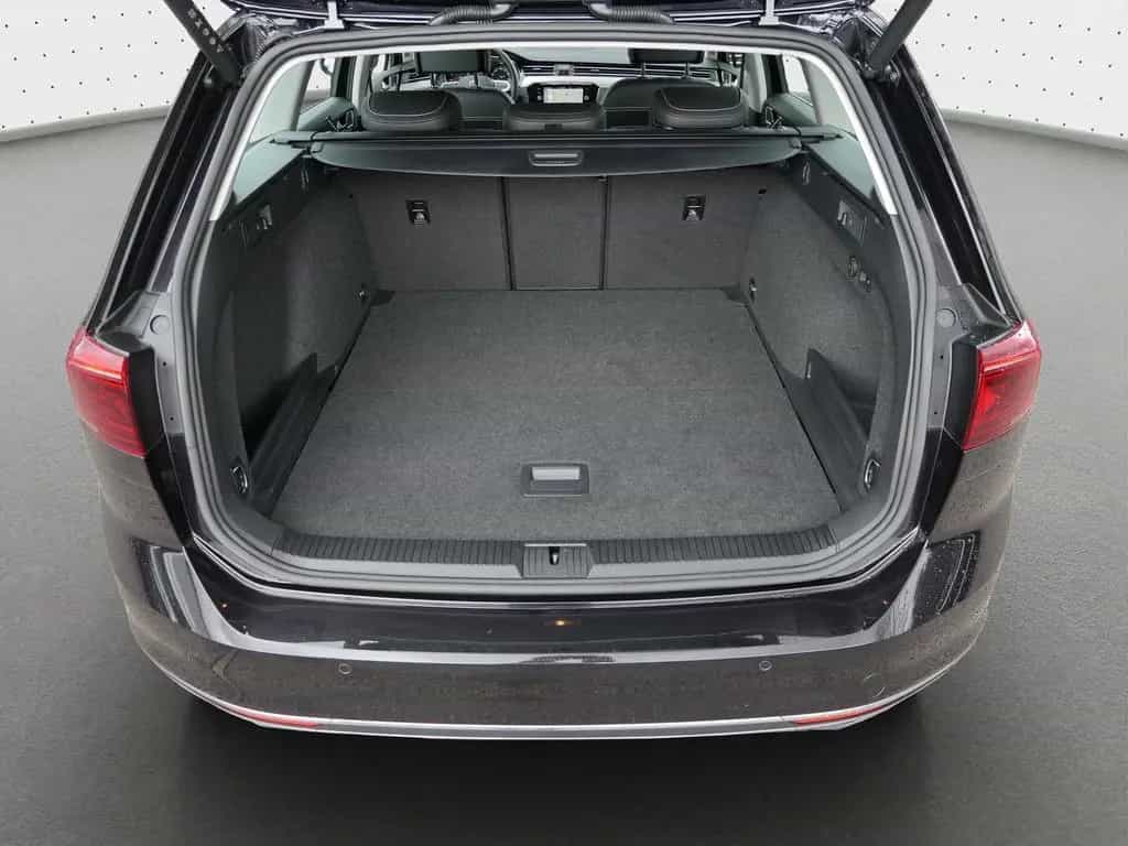 Volkswagen Passat Variant 2.0 TSI AHK*Matrix*H&K*ACC*360° 10/2023-photo-10