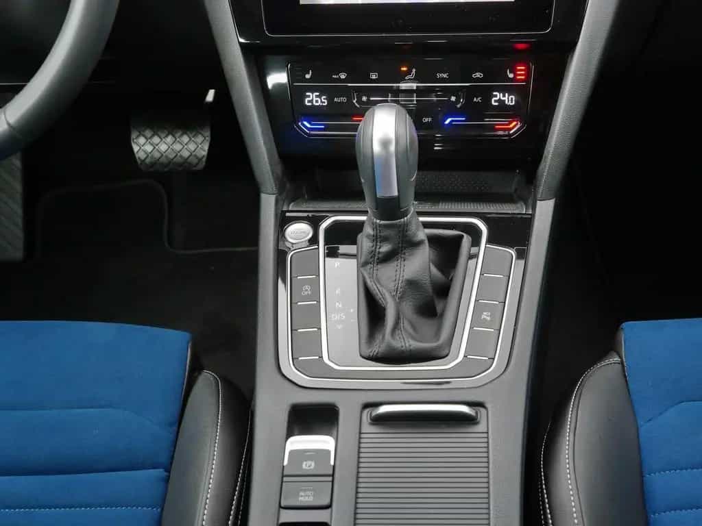 Volkswagen Passat Variant 2.0 TSI AHK*Matrix*H&K*ACC*360° 10/2023-photo-6