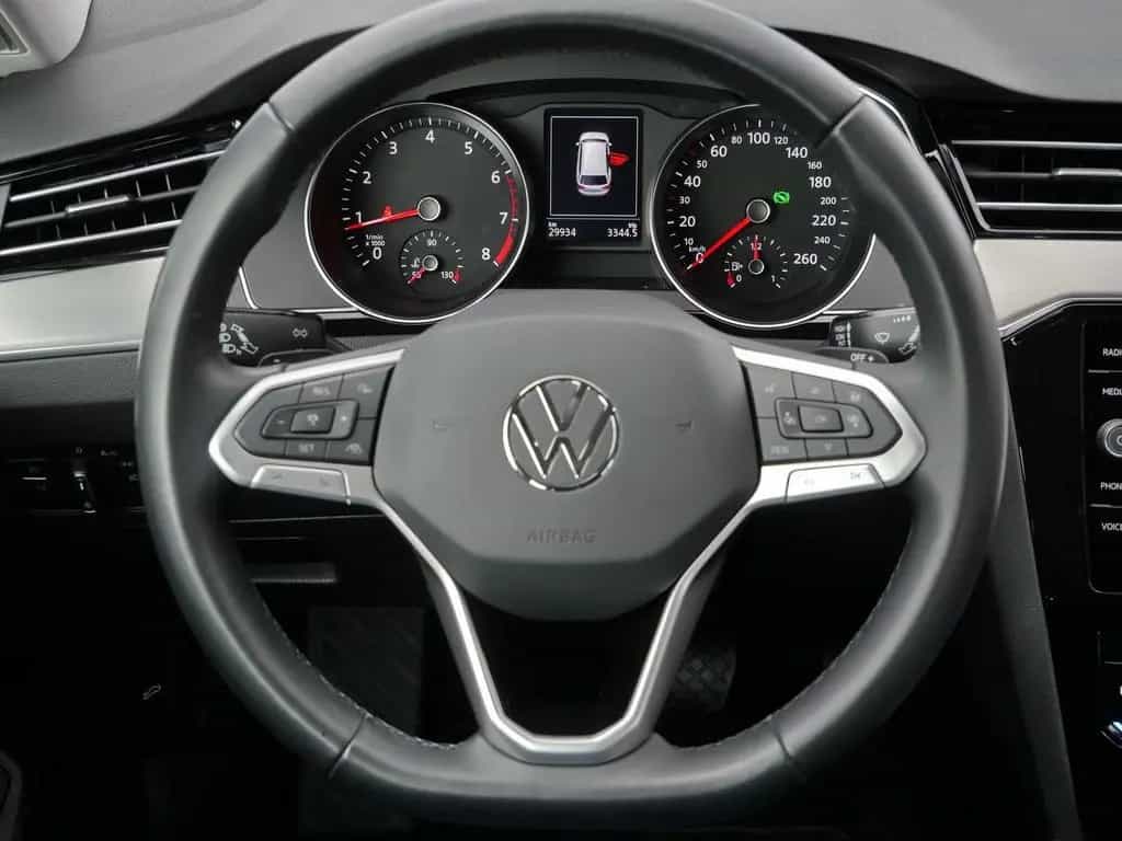 Volkswagen Passat Variant 2.0 TSI AHK*Matrix*H&K*ACC*360° 10/2023-photo-8