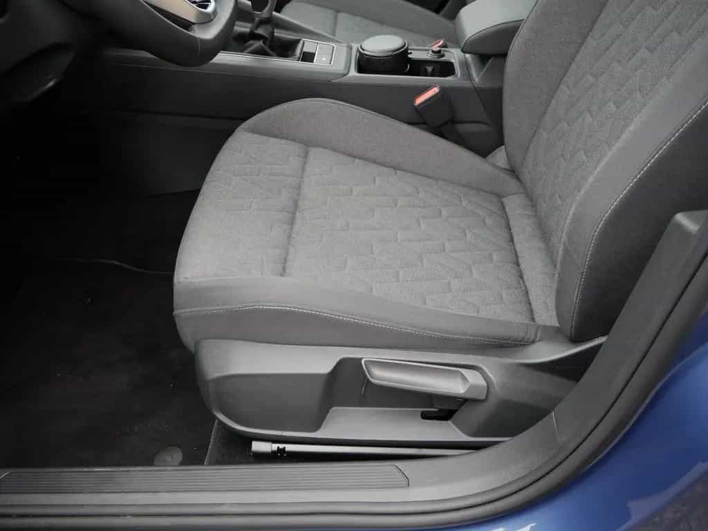 Volkswagen Golf Life 1.5 TSI LED*AHK*Pano*ACC*EPH*CarPlay 09/2024-photo-25