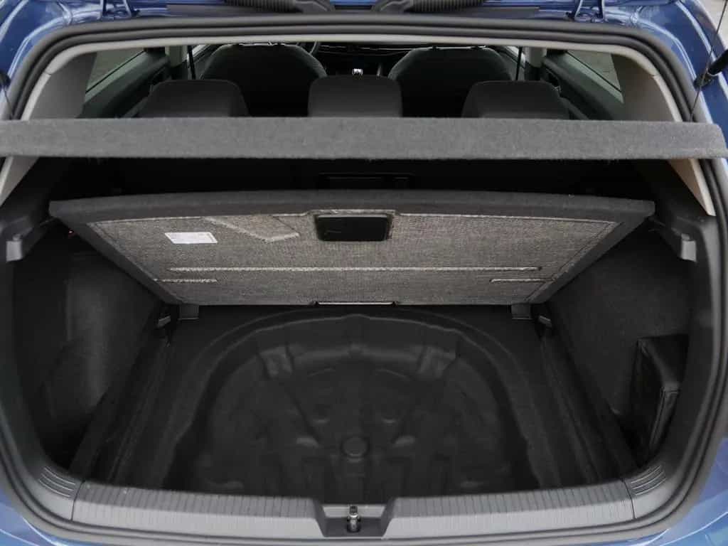 Volkswagen Golf Life 1.5 TSI LED*AHK*Pano*ACC*EPH*CarPlay 09/2024-photo-26