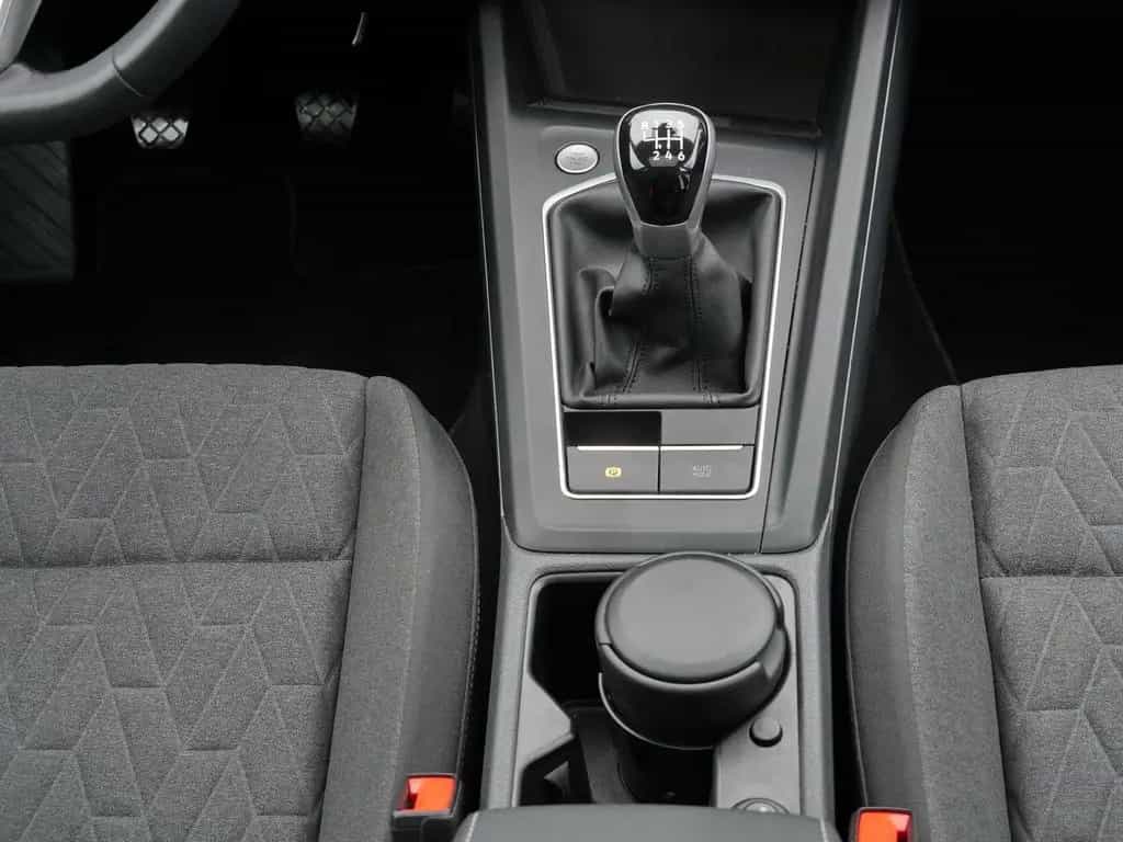 Volkswagen Golf Life 1.5 TSI LED*AHK*Pano*ACC*EPH*CarPlay 09/2024-photo-8
