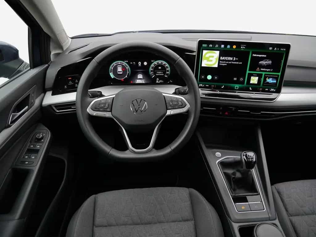 Volkswagen Golf Life 1.5 TSI LED*AHK*Pano*ACC*EPH*CarPlay 09/2024-photo-9