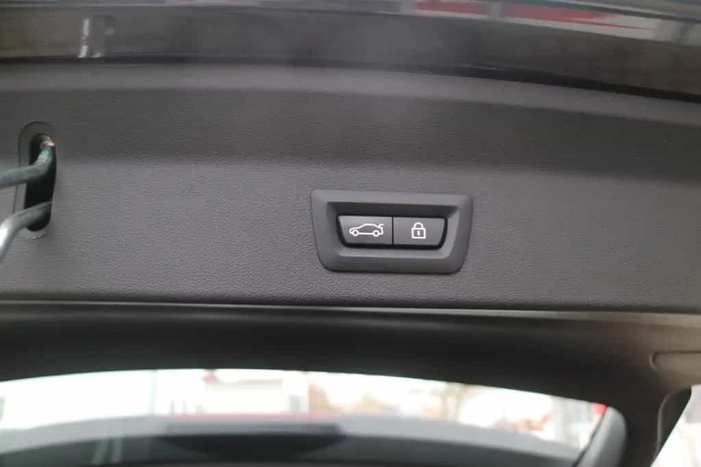 BMW X3 xDrive 30 d-M-Sport-PANO-Vollleder-ALU-19 12/2022-photo-11