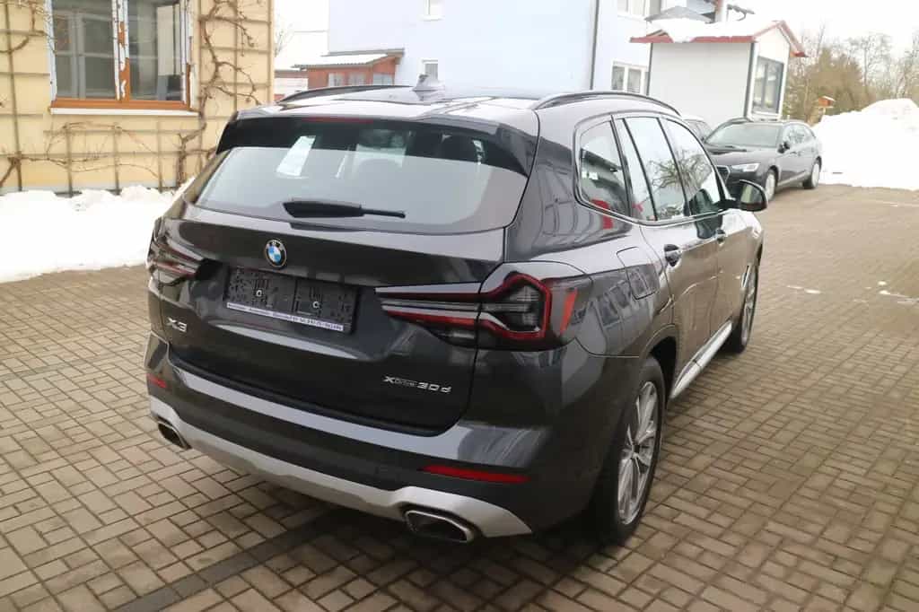 BMW X3 xDrive 30 d-M-Sport-PANO-Vollleder-ALU-19 12/2022-photo-4