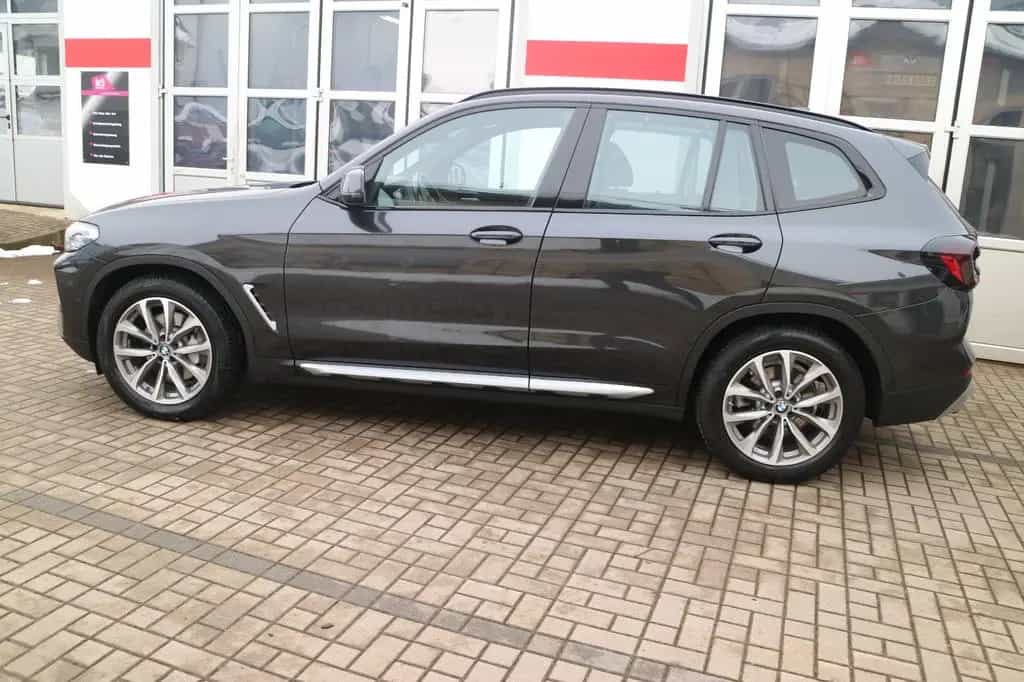 BMW X3 xDrive 30 d-M-Sport-PANO-Vollleder-ALU-19 12/2022-photo-6