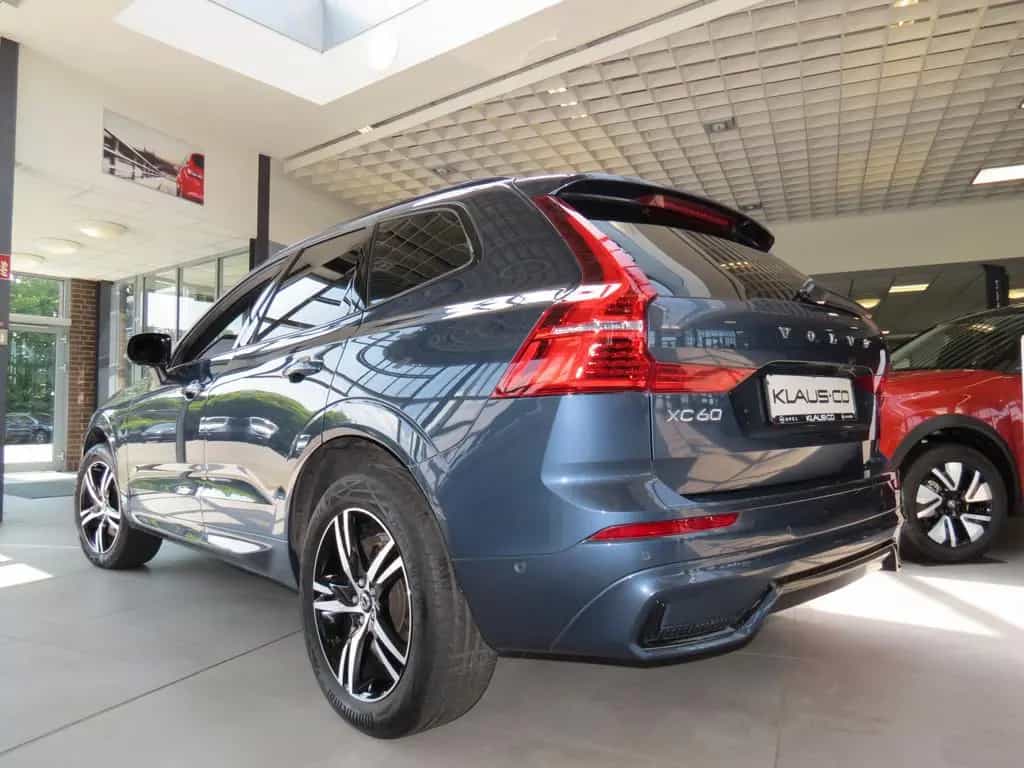 Volvo XC60 2.0 R Design AWD *Navi*Cam*Schiebedach*Soun 03/2022-photo-3