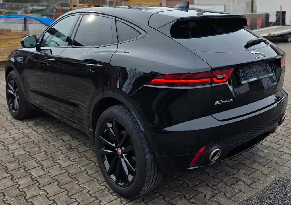 Jaguar E-Pace R-DYNAMIC S 4WD/LED/NAV/ACC/KAMERA/LKA/SH 10/2020-photo-3