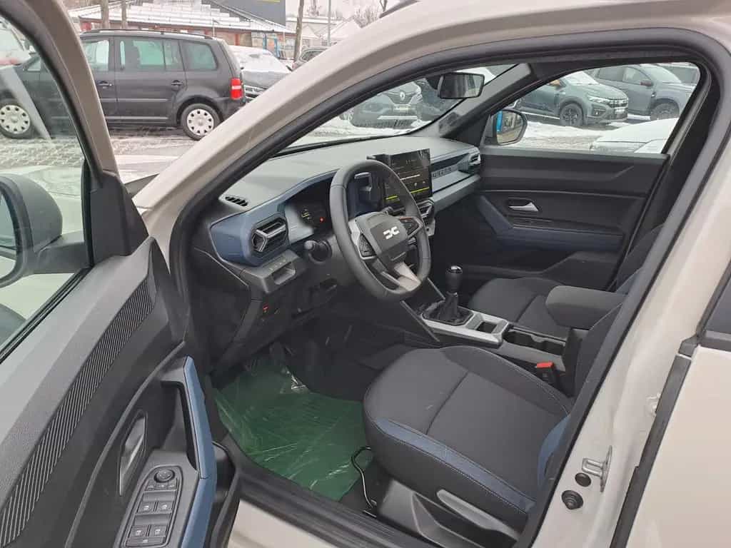 Dacia Duster III Journey TCe 130 09/2025-photo-9