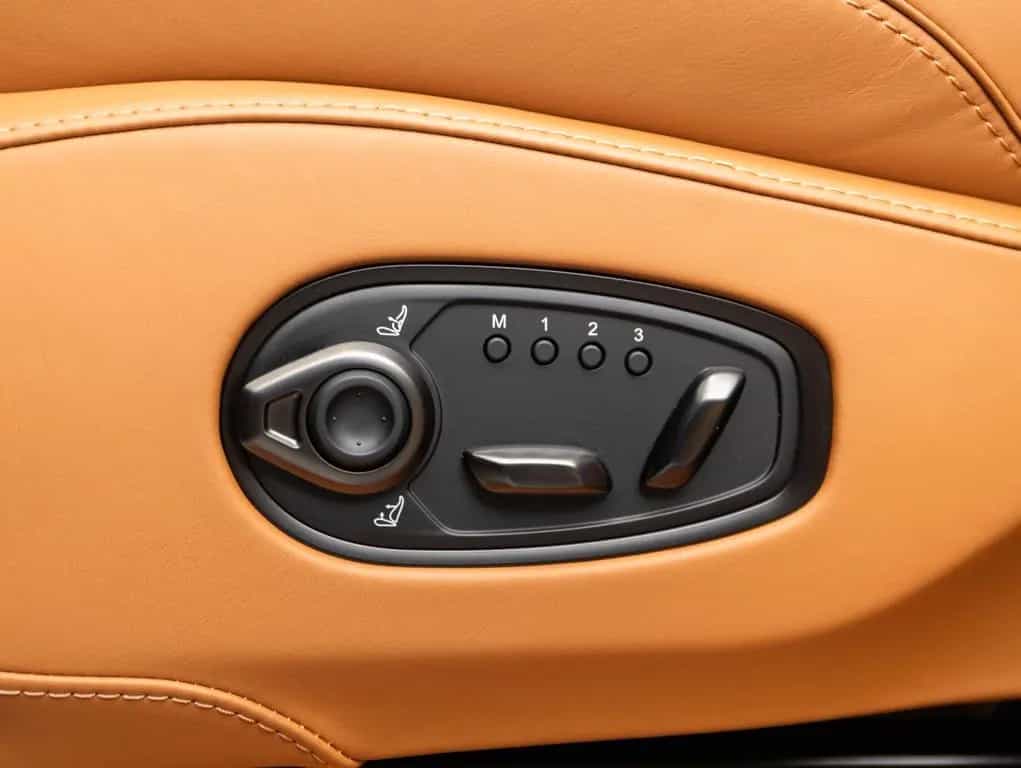 Aston Martin DBX 4.0 V8 707, NEW VEHICLE null-photo-11