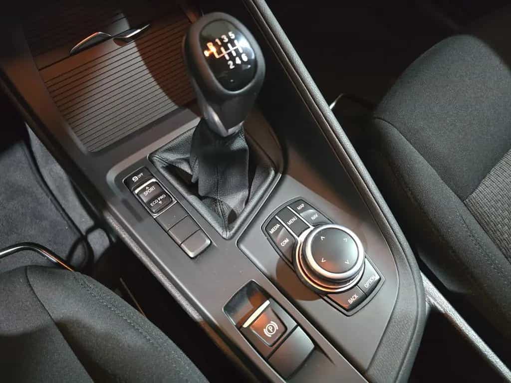 BMW X1 sDrive 18 i+NAVI+KLIMA+SHZ+PDC+TÜV 11/27+ 10/2018-photo-11