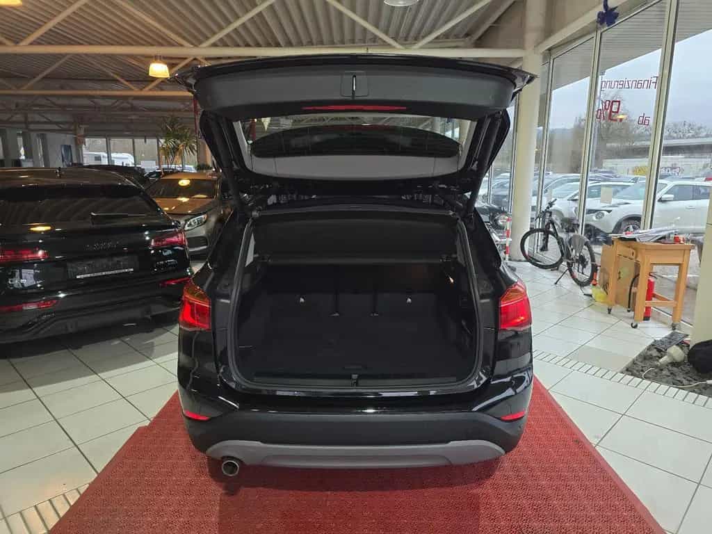 BMW X1 sDrive 18 i+NAVI+KLIMA+SHZ+PDC+TÜV 11/27+ 10/2018-photo-16