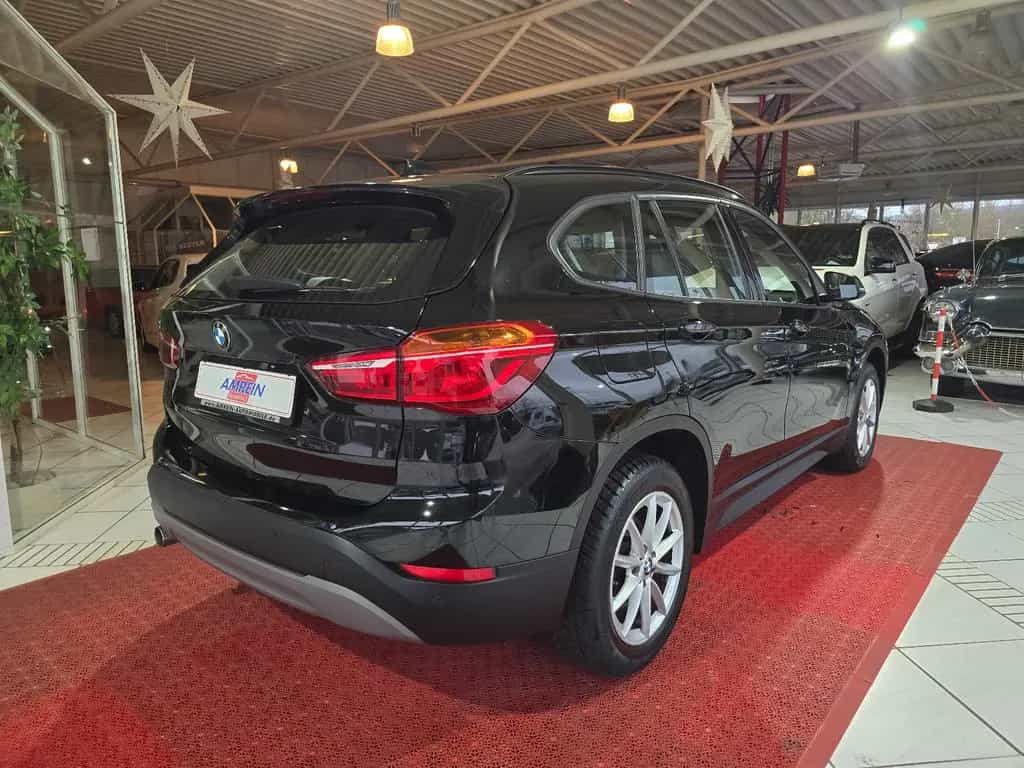 BMW X1 sDrive 18 i+NAVI+KLIMA+SHZ+PDC+TÜV 11/27+ 10/2018-photo-3