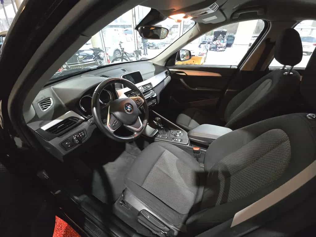 BMW X1 sDrive 18 i+NAVI+KLIMA+SHZ+PDC+TÜV 11/27+ 10/2018-photo-8