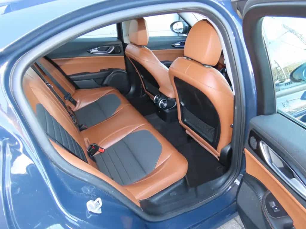 Alfa Romeo Giulia 2.2 JTDM 2.Hd*Bi-Xen*Navi*SHZ*PDC 08/2018-photo-17