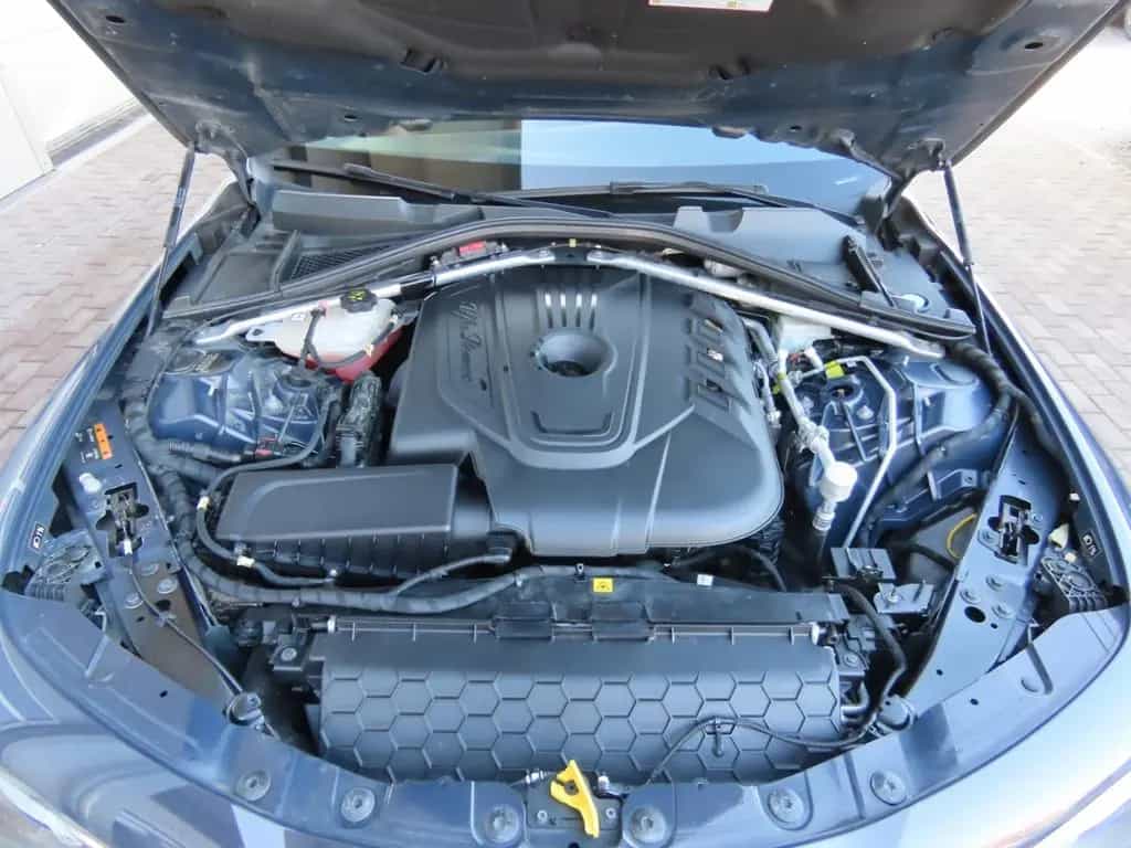 Alfa Romeo Giulia 2.2 JTDM 2.Hd*Bi-Xen*Navi*SHZ*PDC 08/2018-photo-24