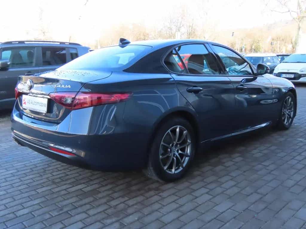 Alfa Romeo Giulia 2.2 JTDM 2.Hd*Bi-Xen*Navi*SHZ*PDC 08/2018-photo-5