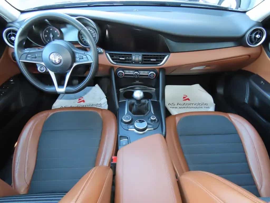 Alfa Romeo Giulia 2.2 JTDM 2.Hd*Bi-Xen*Navi*SHZ*PDC 08/2018-photo-8
