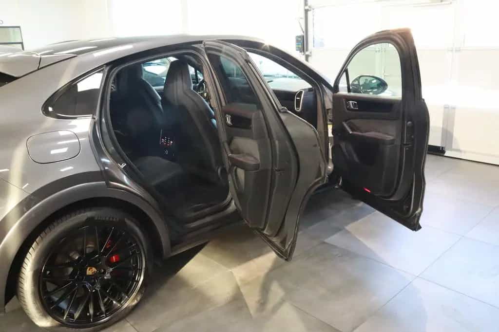Porsche Cayenne Coupe GTS * 1.HAND + MEGA OPTIK * 11/2021-photo-11