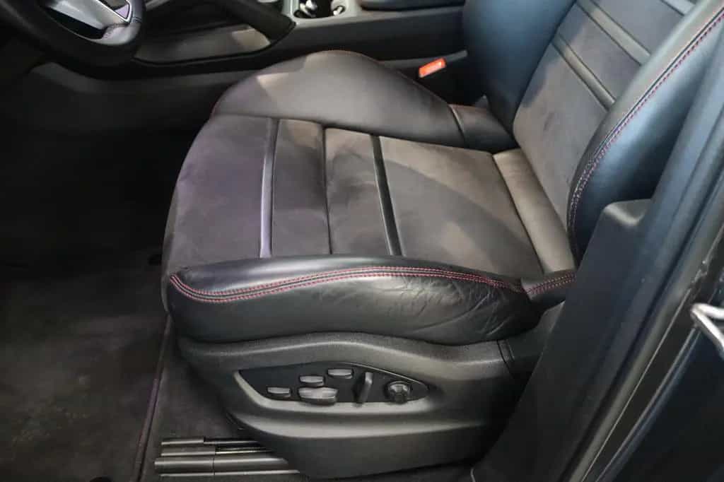Porsche Cayenne Coupe GTS * 1.HAND + MEGA OPTIK * 11/2021-photo-16