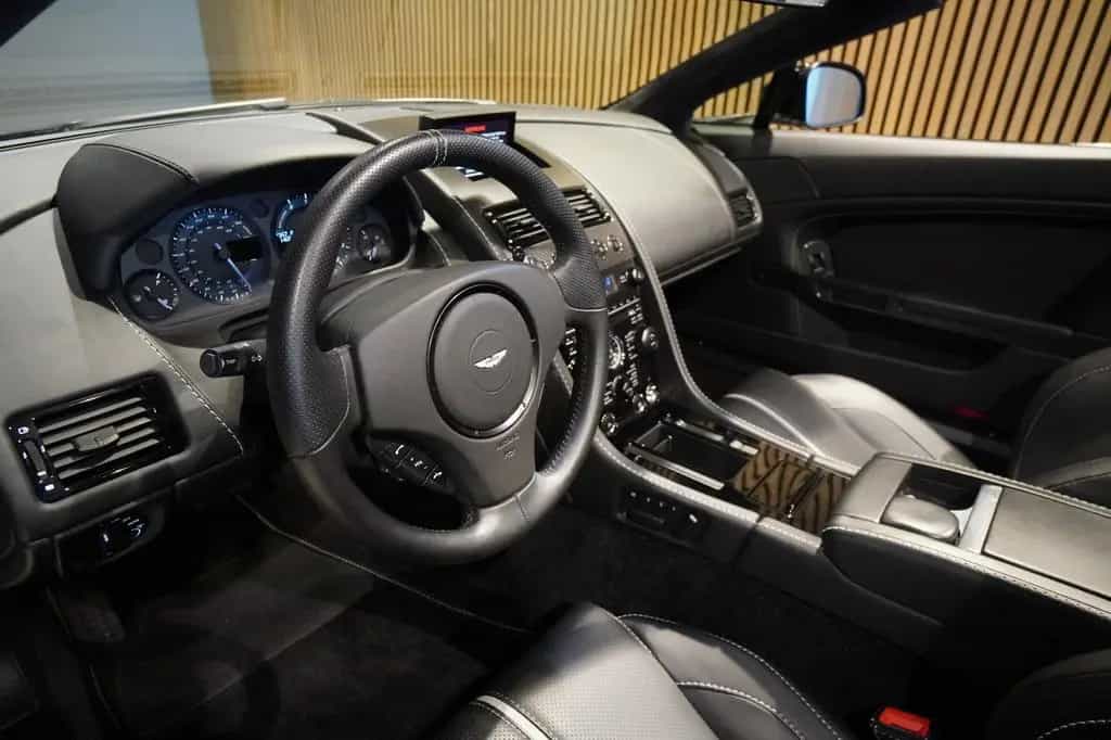 Aston Martin V8 Vantage Roadster N430 4.7 V8-BRD-U-frei- 11/2017-photo-5