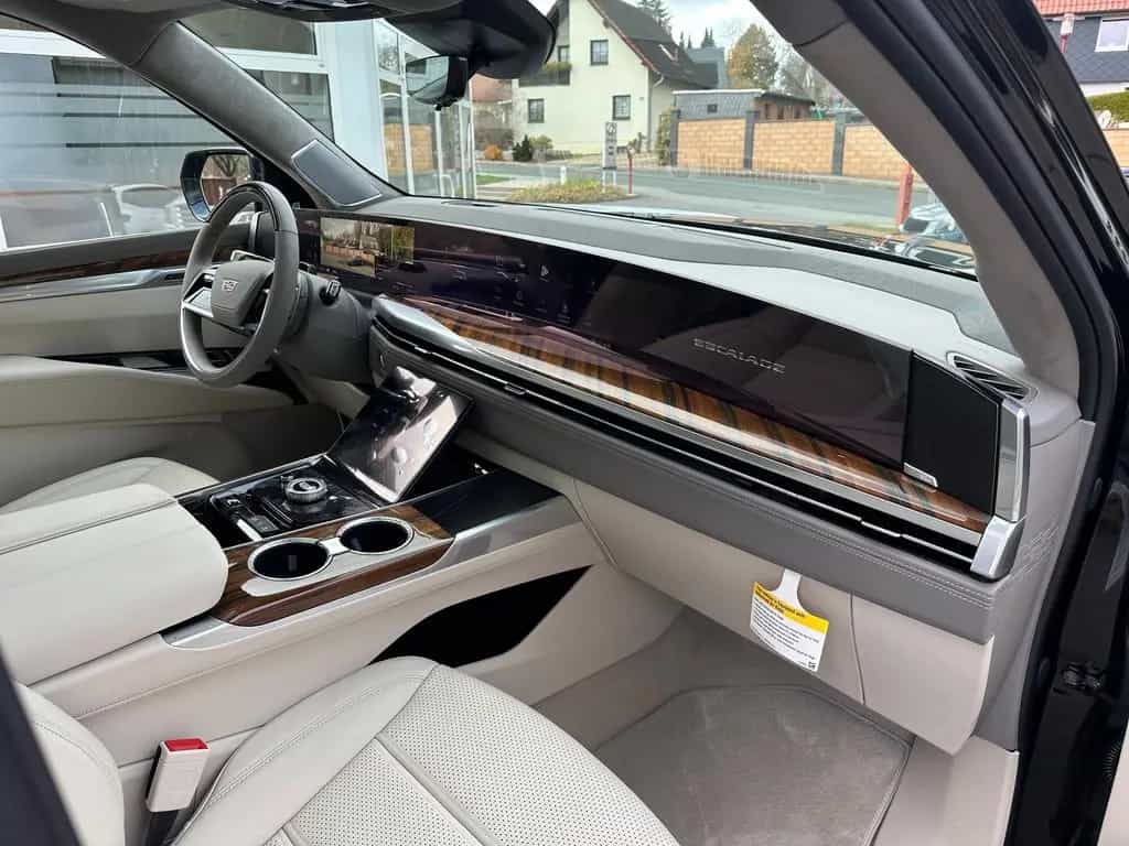 Cadillac Escalade ESV Platinum Luxury 2026 24" Exec.Seat null-photo-36
