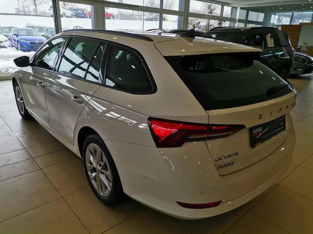 Skoda Octavia 2.0 TDI DSG Ambition LED|Navi|virt.Cock. 10/2022-photo-3