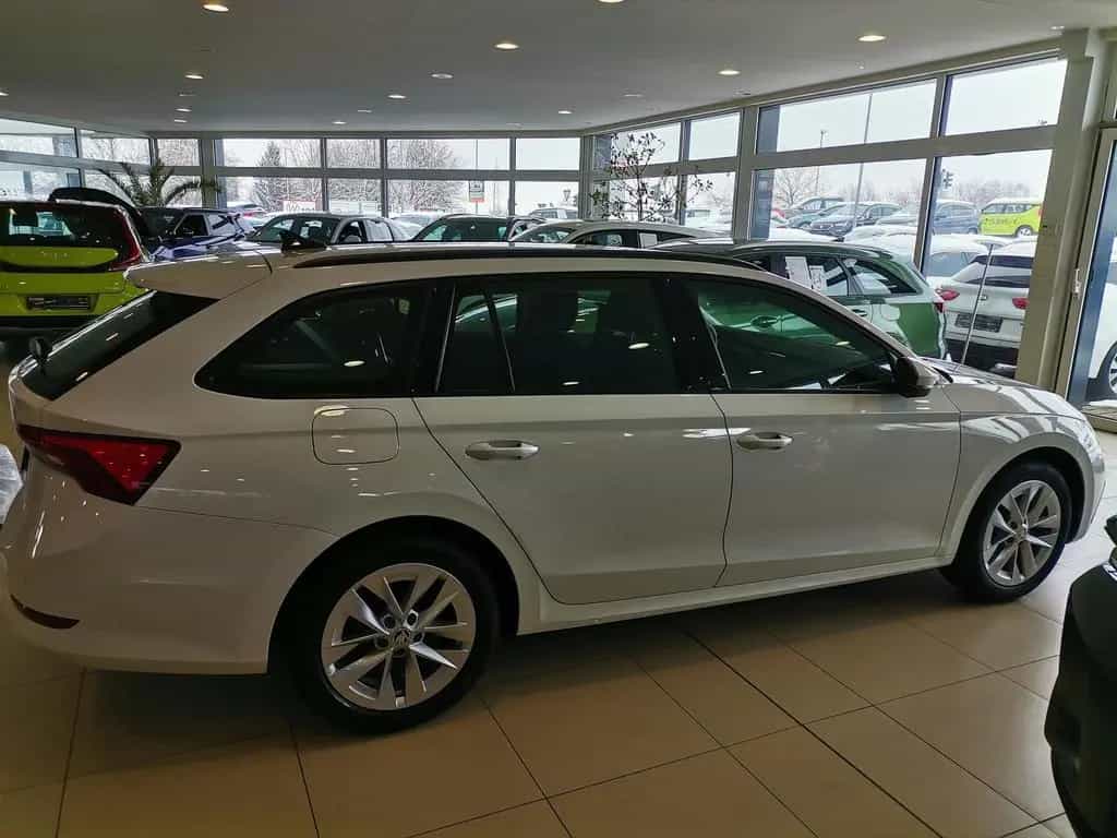 Skoda Octavia 2.0 TDI DSG Ambition LED|Navi|virt.Cock. 10/2022-photo-6