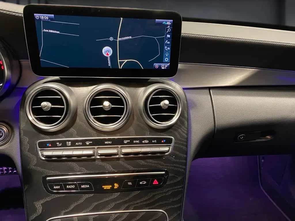 Mercedes-Benz C 300 T AMG+MBUX+Ambiente+Mbeam+CarPlay+AHK 03/2021-photo-14