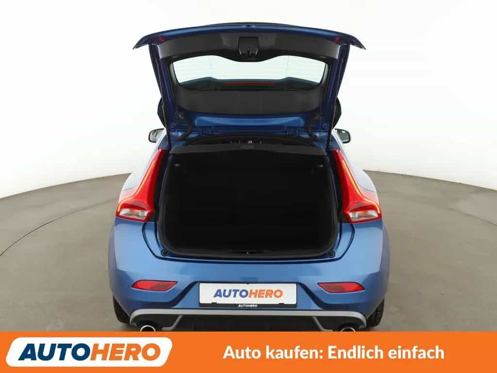 Volvo 1.5 R-Design Aut.*NAVI*LED*ACC*PDC*SHZ*KLIMA* 07/2019-photo-16