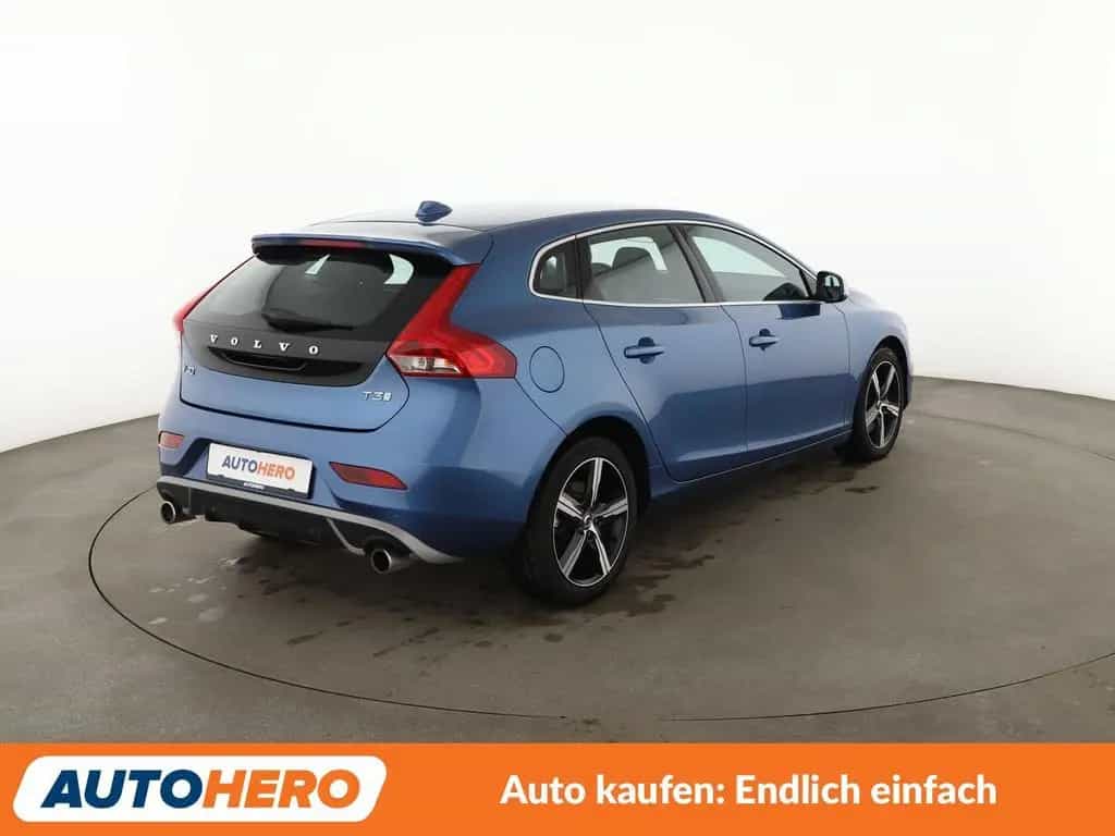 Volvo 1.5 R-Design Aut.*NAVI*LED*ACC*PDC*SHZ*KLIMA* 07/2019-photo-5
