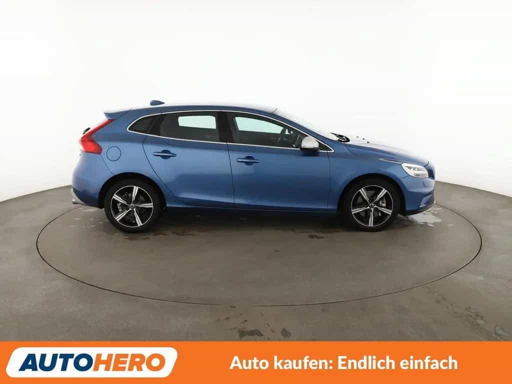 Volvo 1.5 R-Design Aut.*NAVI*LED*ACC*PDC*SHZ*KLIMA* 07/2019-photo-6