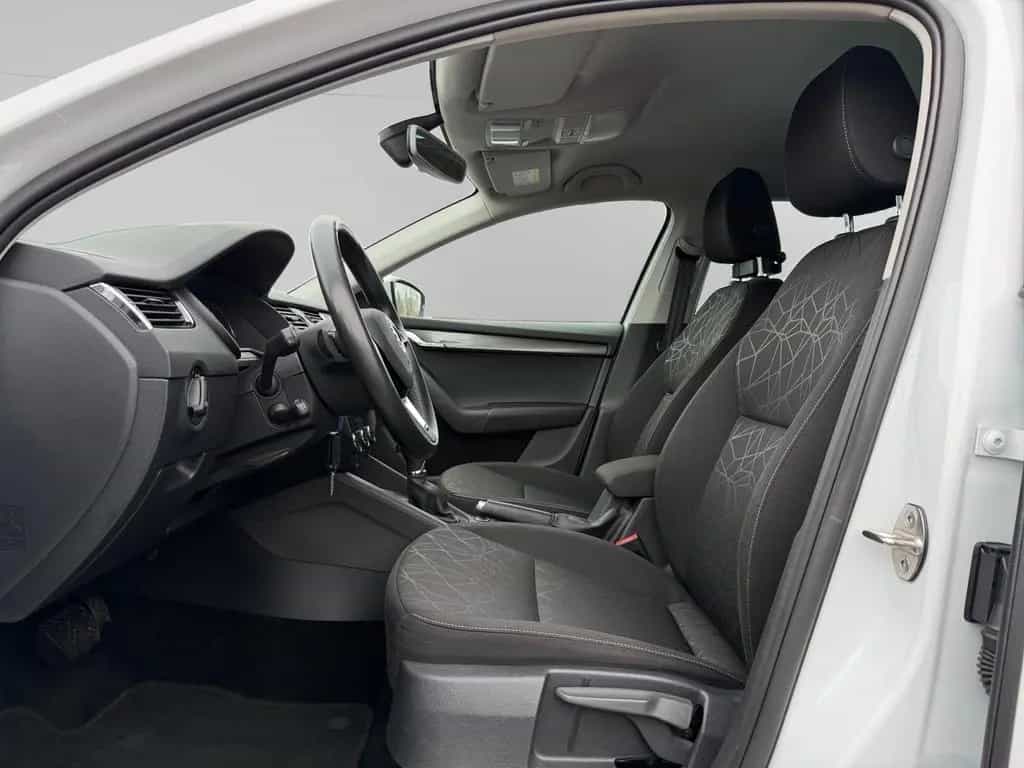 Skoda Octavia COMBI DSG CLEVER, ACC, DAB, LENKRADHEIZ. 03/2019-photo-10