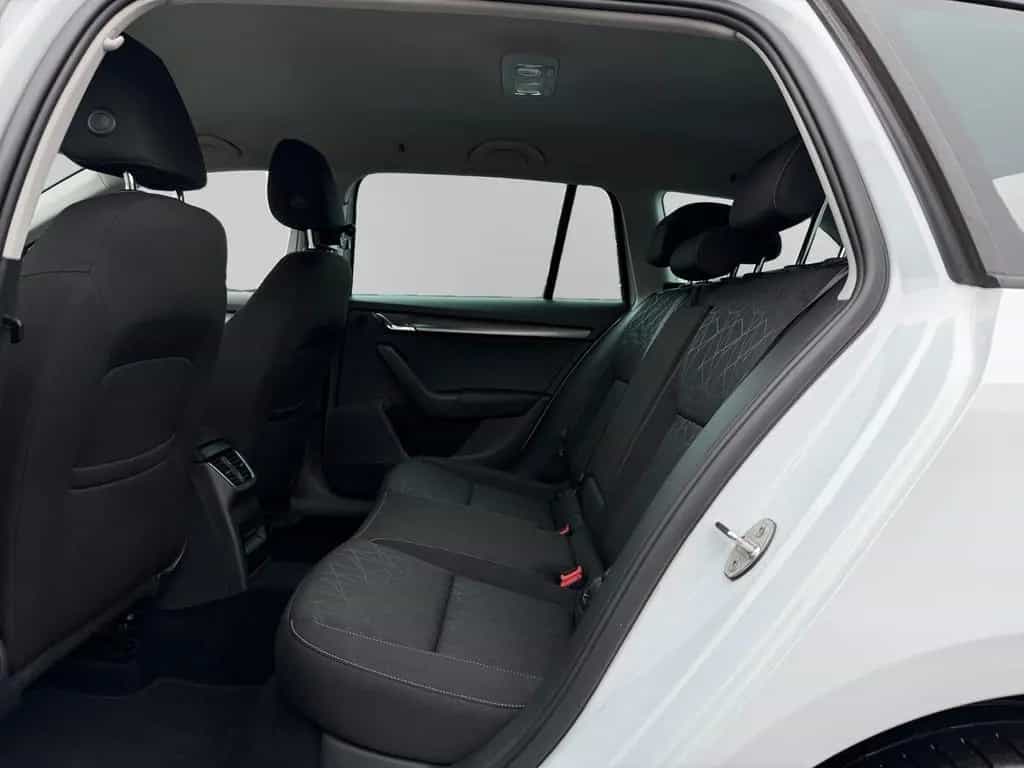 Skoda Octavia COMBI DSG CLEVER, ACC, DAB, LENKRADHEIZ. 03/2019-photo-11