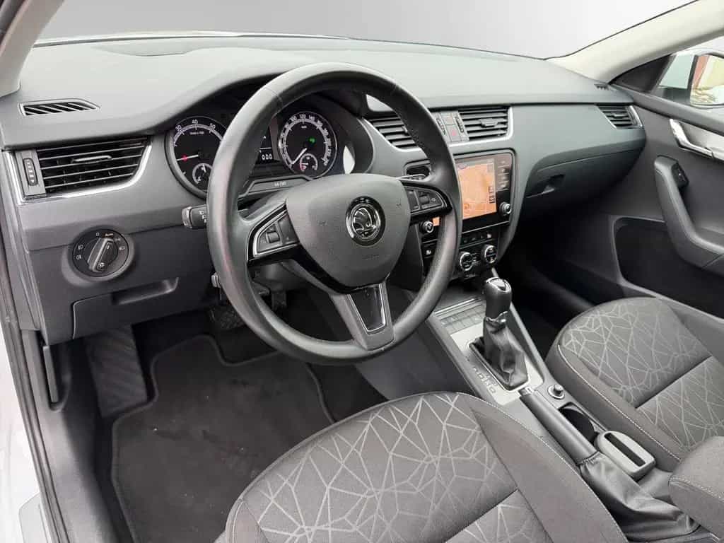 Skoda Octavia COMBI DSG CLEVER, ACC, DAB, LENKRADHEIZ. 03/2019-photo-8