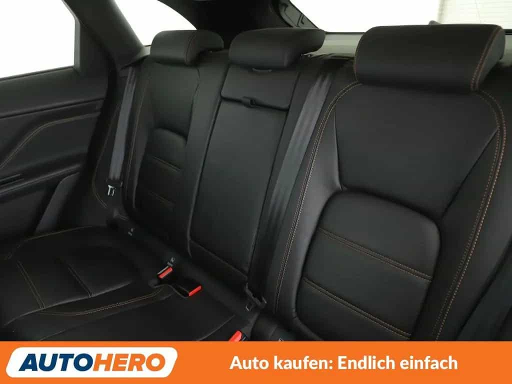 Jaguar F-Pace 25t Prestige AWD Aut.*NAVI*XENON*CAM*ACC* 03/2019-photo-13