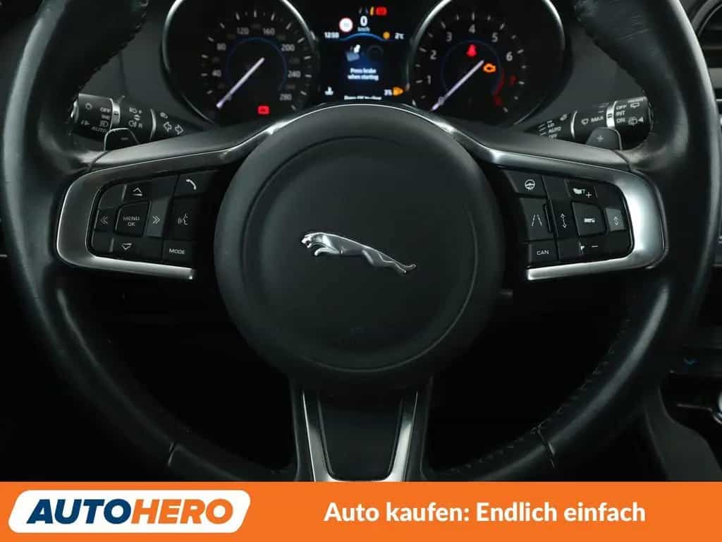 Jaguar F-Pace 25t Prestige AWD Aut.*NAVI*XENON*CAM*ACC* 03/2019-photo-18