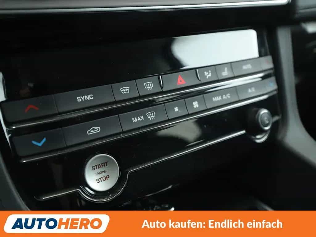 Jaguar F-Pace 25t Prestige AWD Aut.*NAVI*XENON*CAM*ACC* 03/2019-photo-23