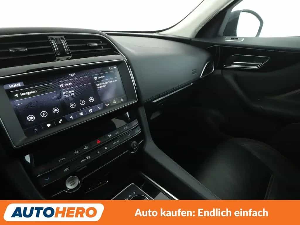 Jaguar F-Pace 25t Prestige AWD Aut.*NAVI*XENON*CAM*ACC* 03/2019-photo-30
