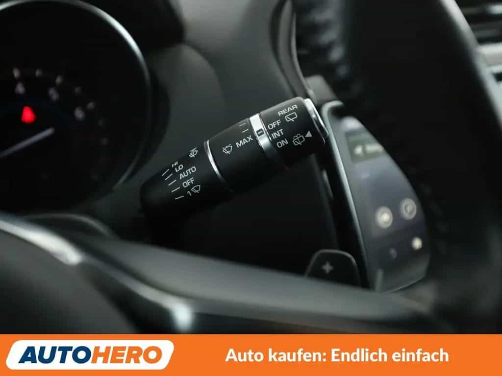 Jaguar F-Pace 25t Prestige AWD Aut.*NAVI*XENON*CAM*ACC* 03/2019-photo-33