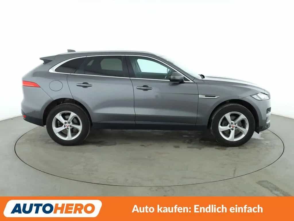 Jaguar F-Pace 25t Prestige AWD Aut.*NAVI*XENON*CAM*ACC* 03/2019-photo-6