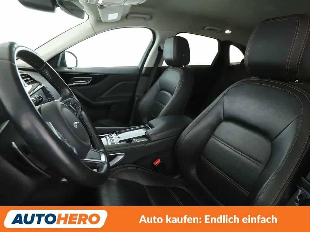 Jaguar F-Pace 25t Prestige AWD Aut.*NAVI*XENON*CAM*ACC* 03/2019-photo-9