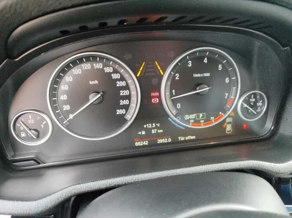 BMW X4 xDrive 28 i Advantage*Automatik*Allrad*Navi* 09/2017-photo-12