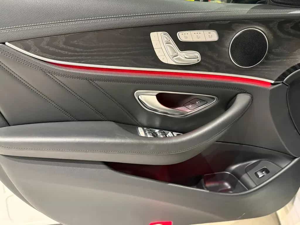 Mercedes-Benz E-Class 63 AMG T-Modell 4Matic*Pano*Memory*Head-up* 03/2018-photo-11