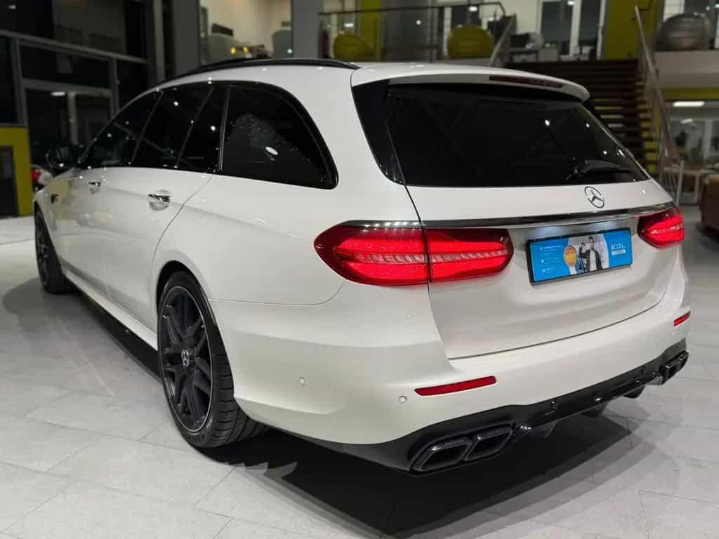 Mercedes-Benz E-Class 63 AMG T-Modell 4Matic*Pano*Memory*Head-up* 03/2018-photo-1